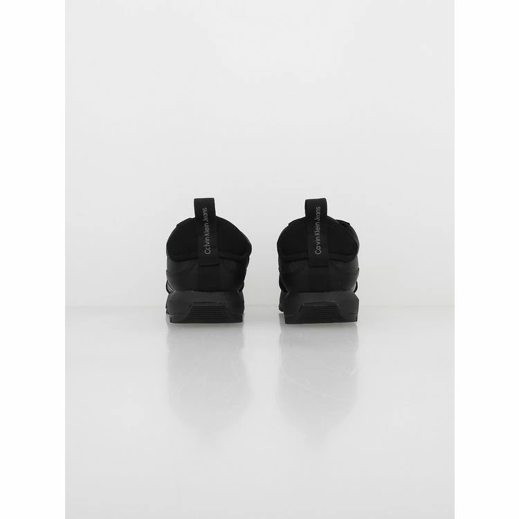 Calvin Klein Chaussures Basses Cuir Ou Simili Calvin Klein New Retro Runner Lac Noir 7-483 5 Calvin Klein Chaussures Basses Cuir Ou Simili Calvin Klein New Retro Runner Lac Noir 7-483 – Image 3