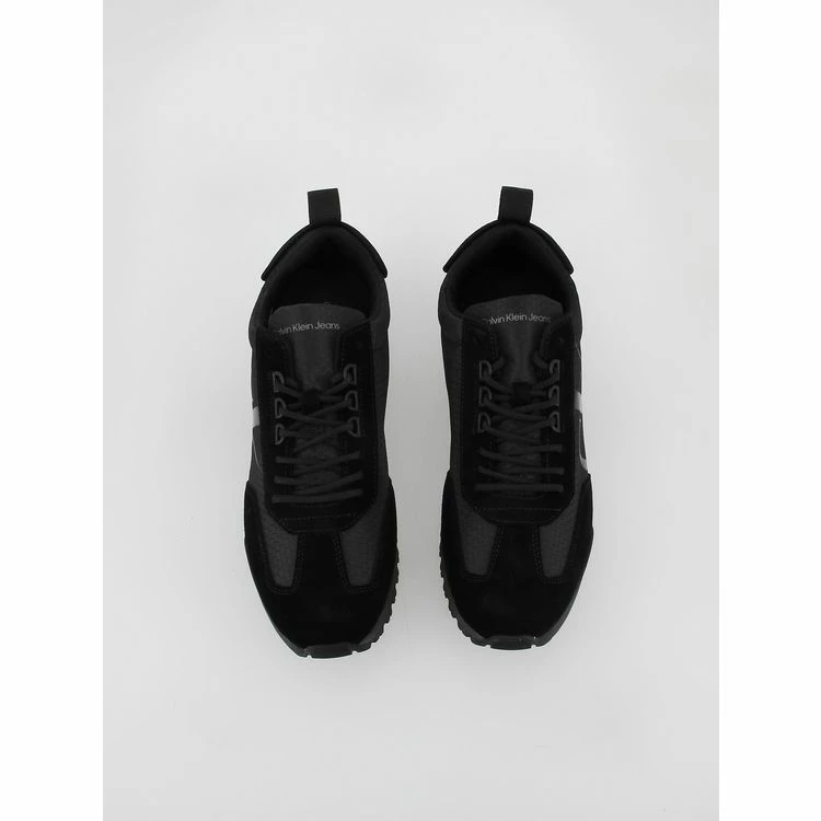 Calvin Klein Chaussures Basses Cuir Ou Simili Calvin Klein New Retro Runner Lac Noir 7-483 6 Calvin Klein Chaussures Basses Cuir Ou Simili Calvin Klein New Retro Runner Lac Noir 7-483 – Image 4